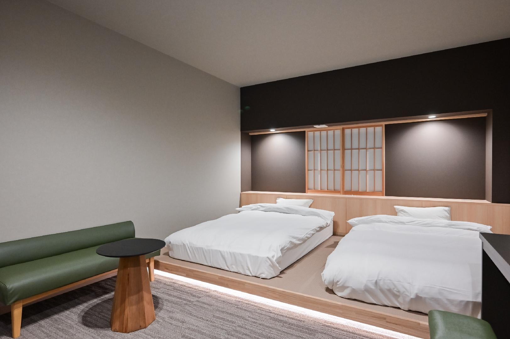 Standard Japanese-Western style room