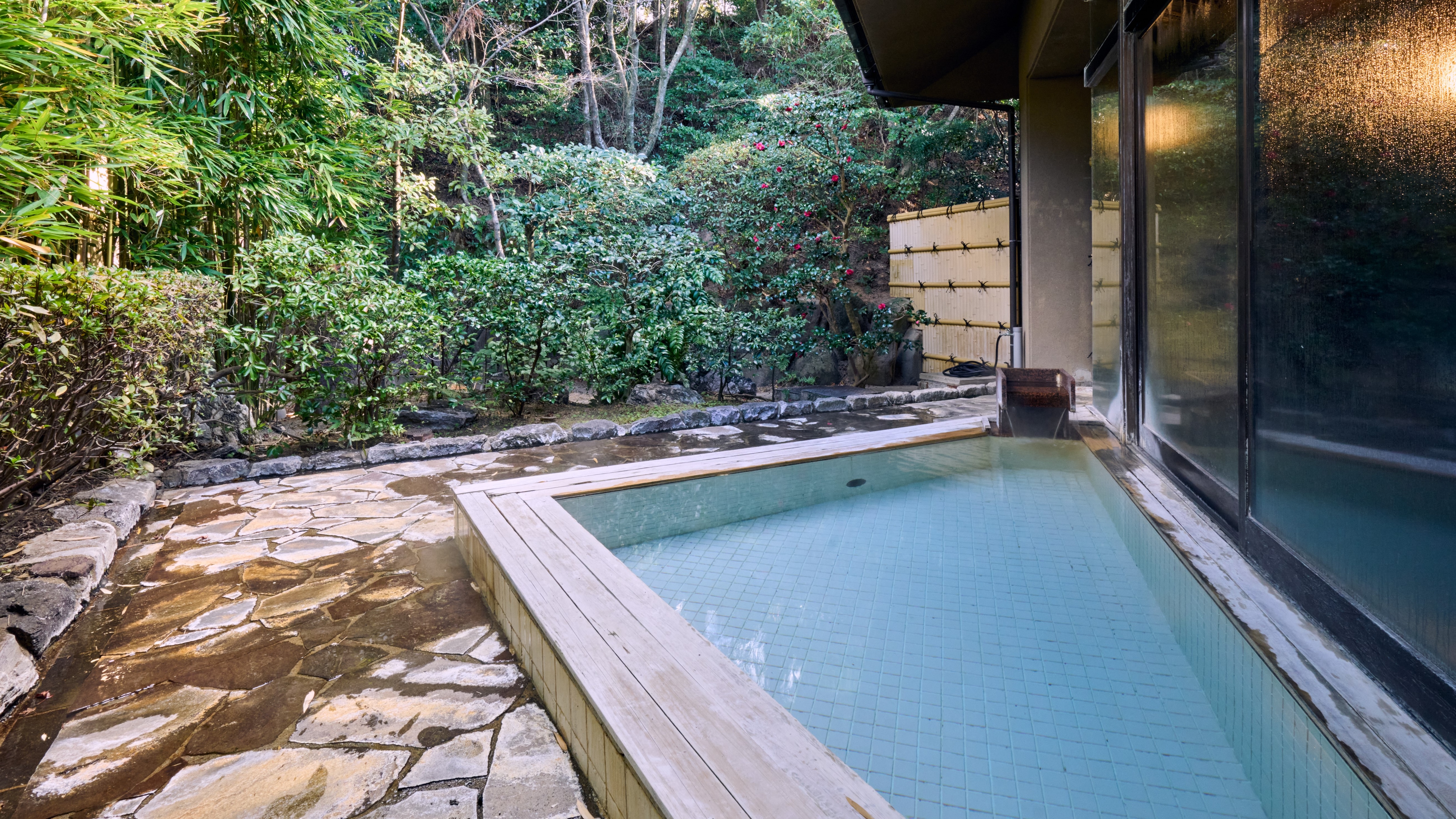 大露天浴池[榻榻米浴]