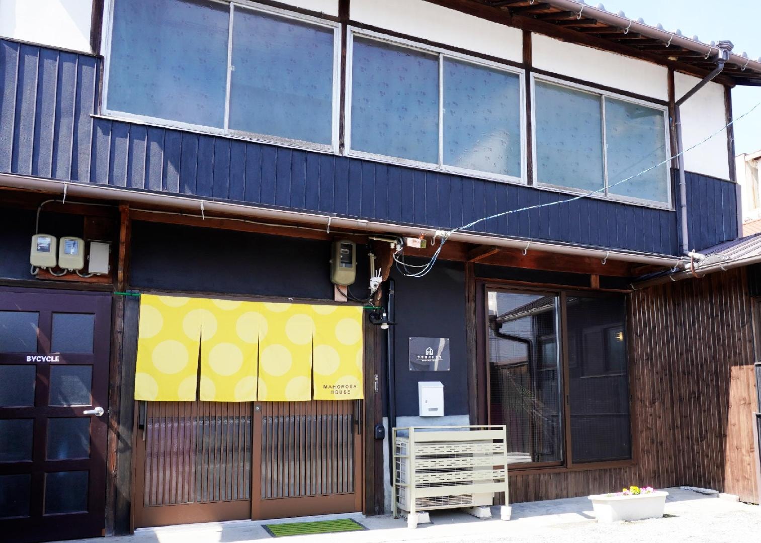 Exterior view 002
