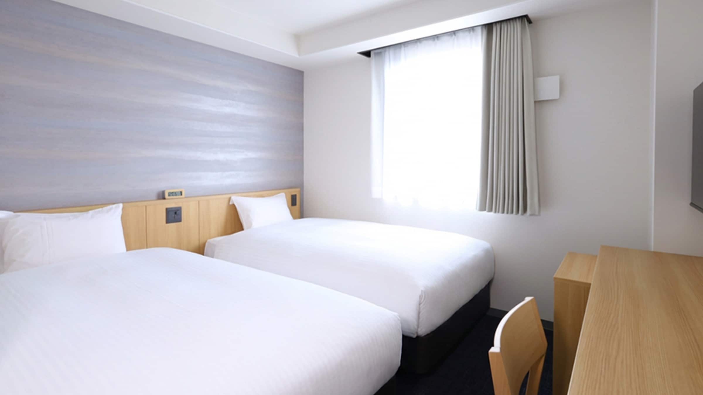 Non-smoking > Twin Room [17 sq m / Bed width 120 cm]