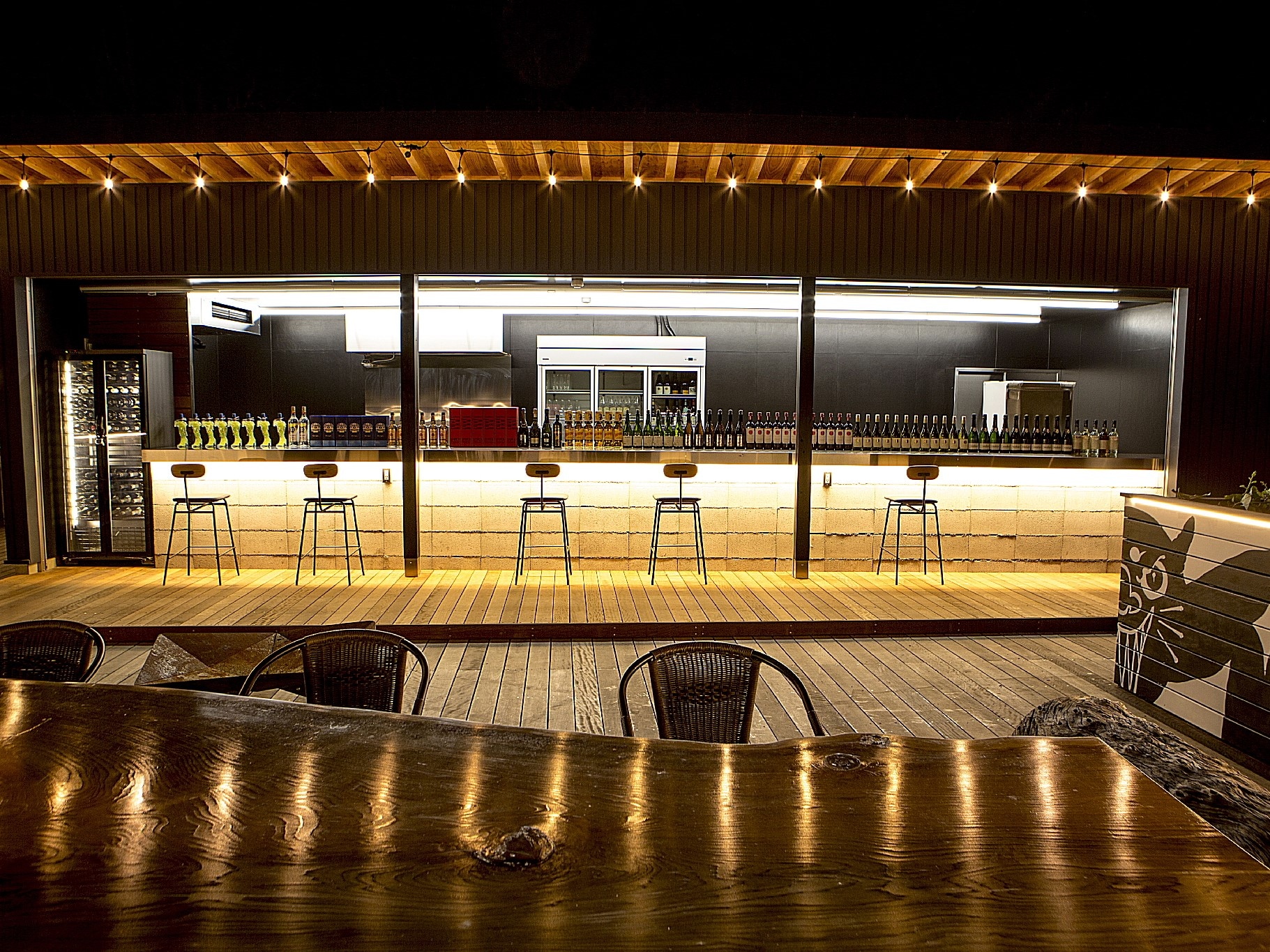 Bar counter
