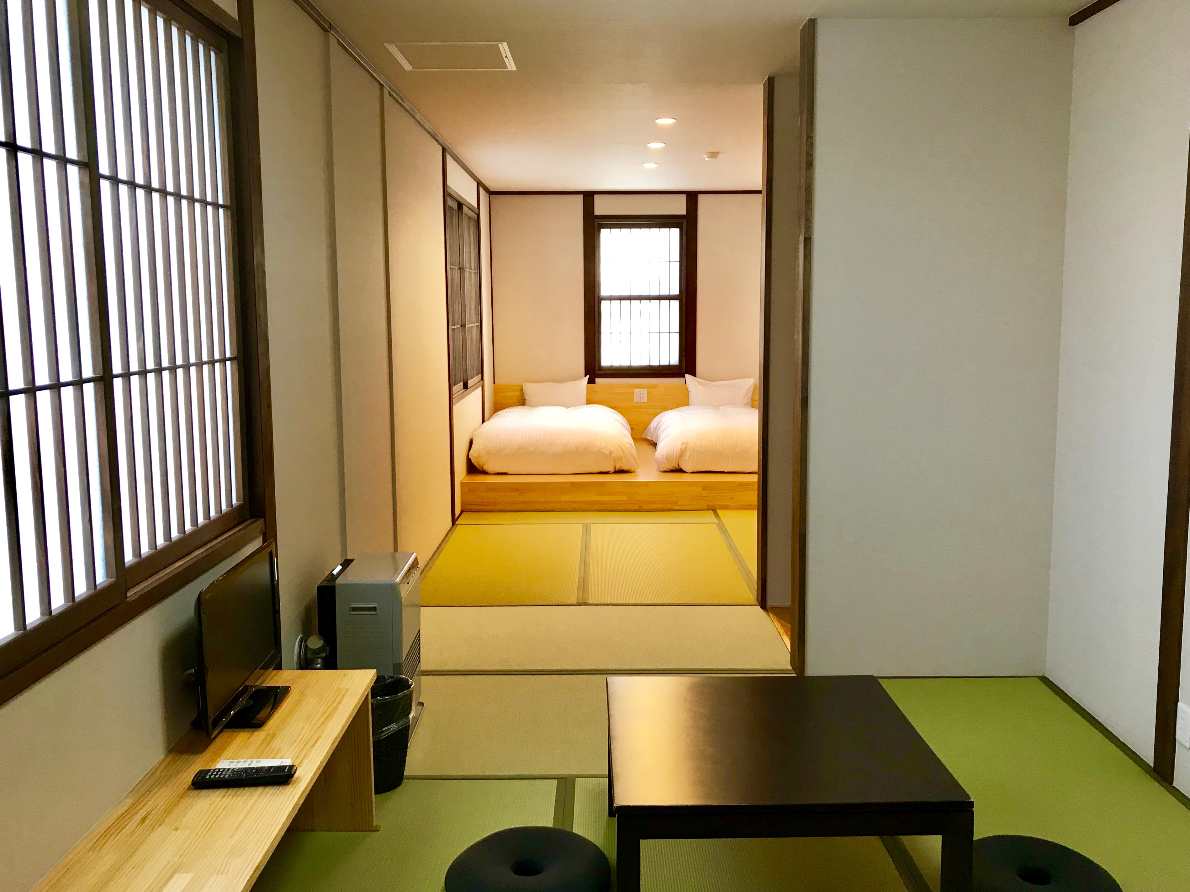 102 Japanese-style room with raised bed