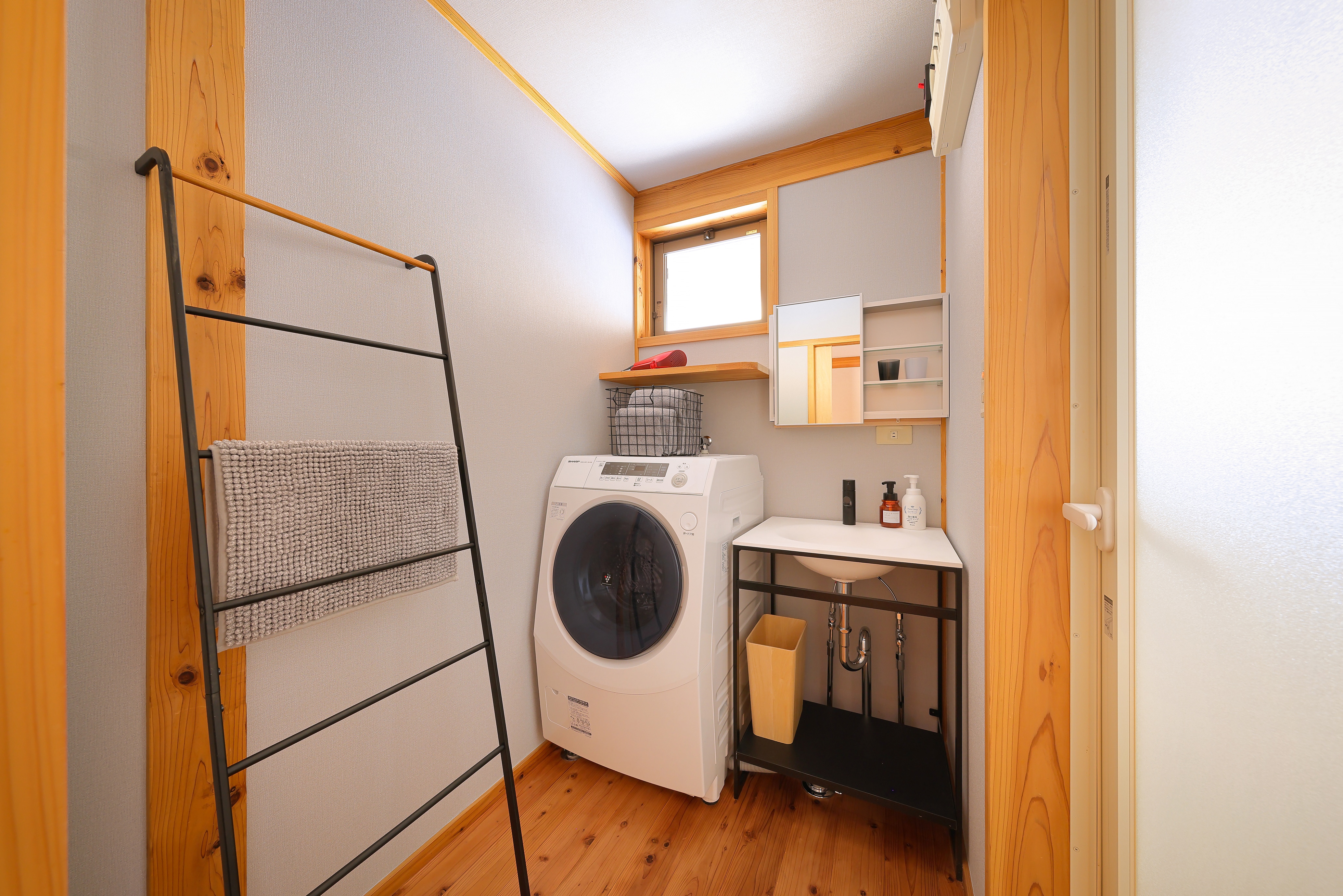 [อาคารพรีเมียม] เครื่องอบผ้าและซัก