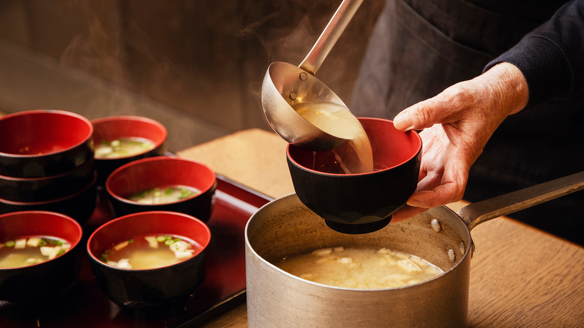Miso soup made from wheat miso unique to Kagoshima. The deliciousness that gently sank into the freshly awakened body.
