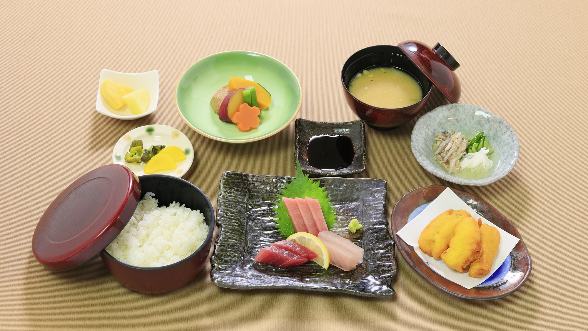 *[Dinner/Nahari Tuna Set Meal] We offer our famous tuna dishes at reasonable prices.