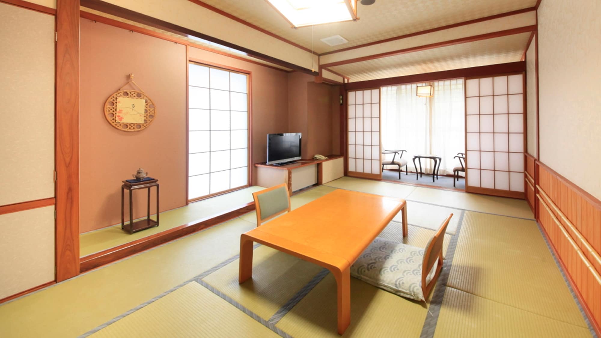 ■ [Calm atmosphere] Japanese-style room (non-smoking) * Example / A room popular with women.