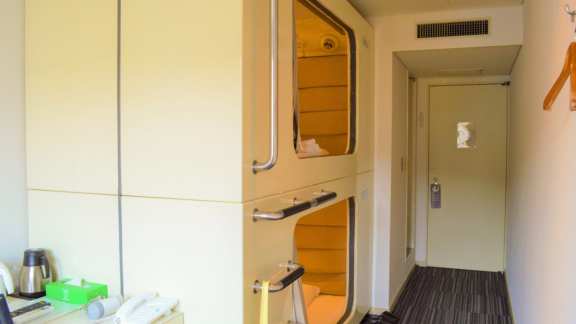 ・Private Capsule Room: A completely private room that can be used by up to three people, whether you are traveling alone or with your family.