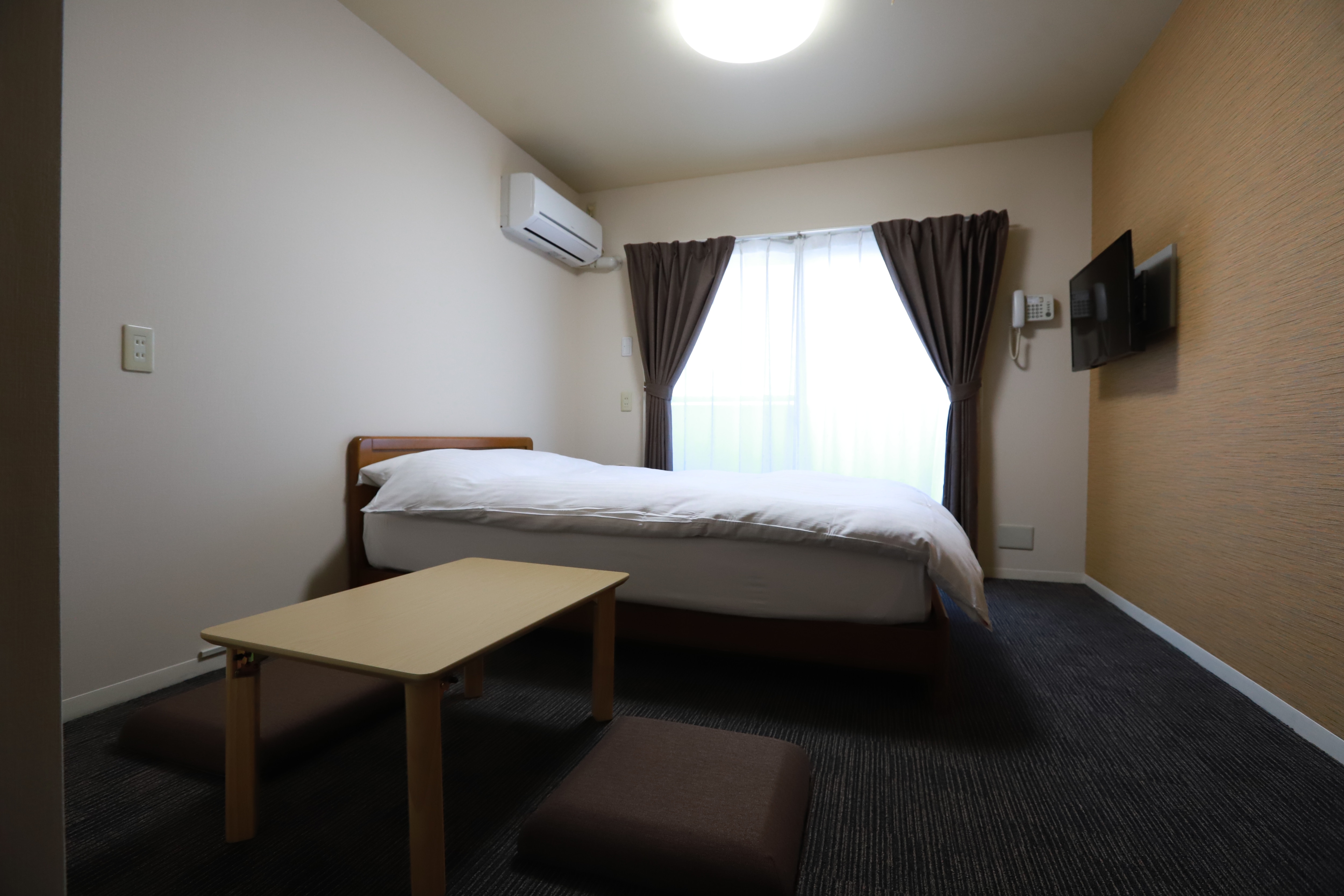 UD Semi-double Room Smoking