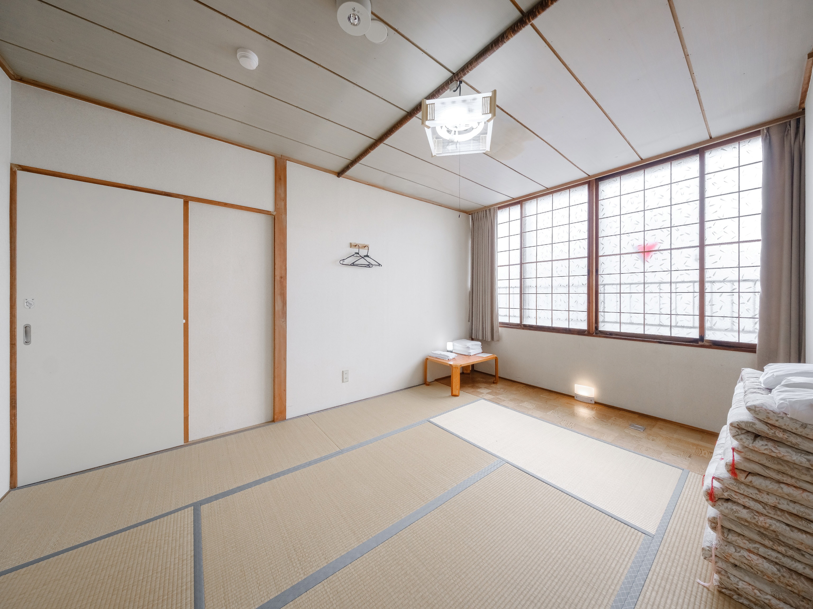[Non-smoking] Japanese-style room for 1 to 6 people