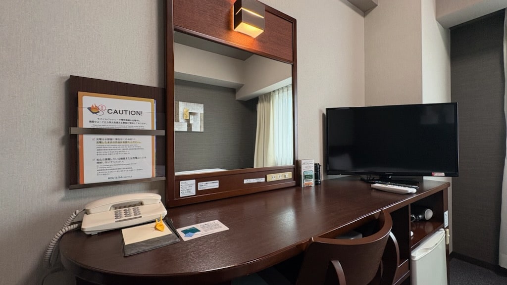 Guest room desk