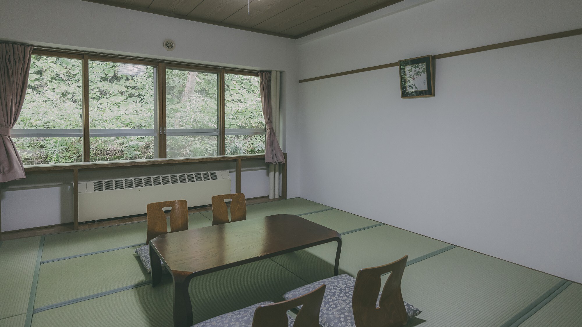 □ [Standard Japanese-style room] Mountain side / 12.5 tatami / ~4 people
