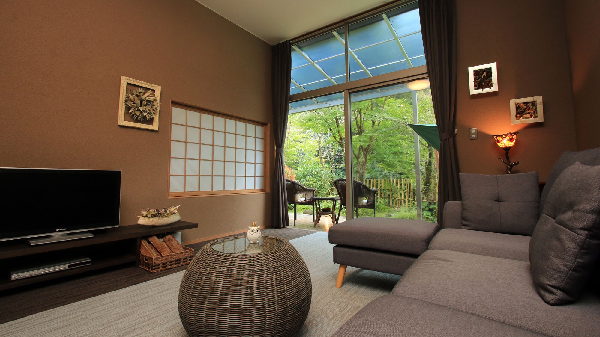 Junior Suite Cho Living Room