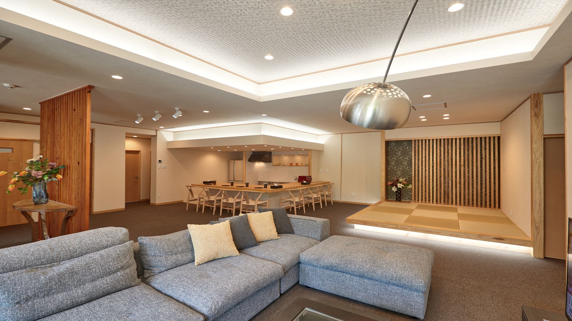 ยูฮินะ อินทีเรีย