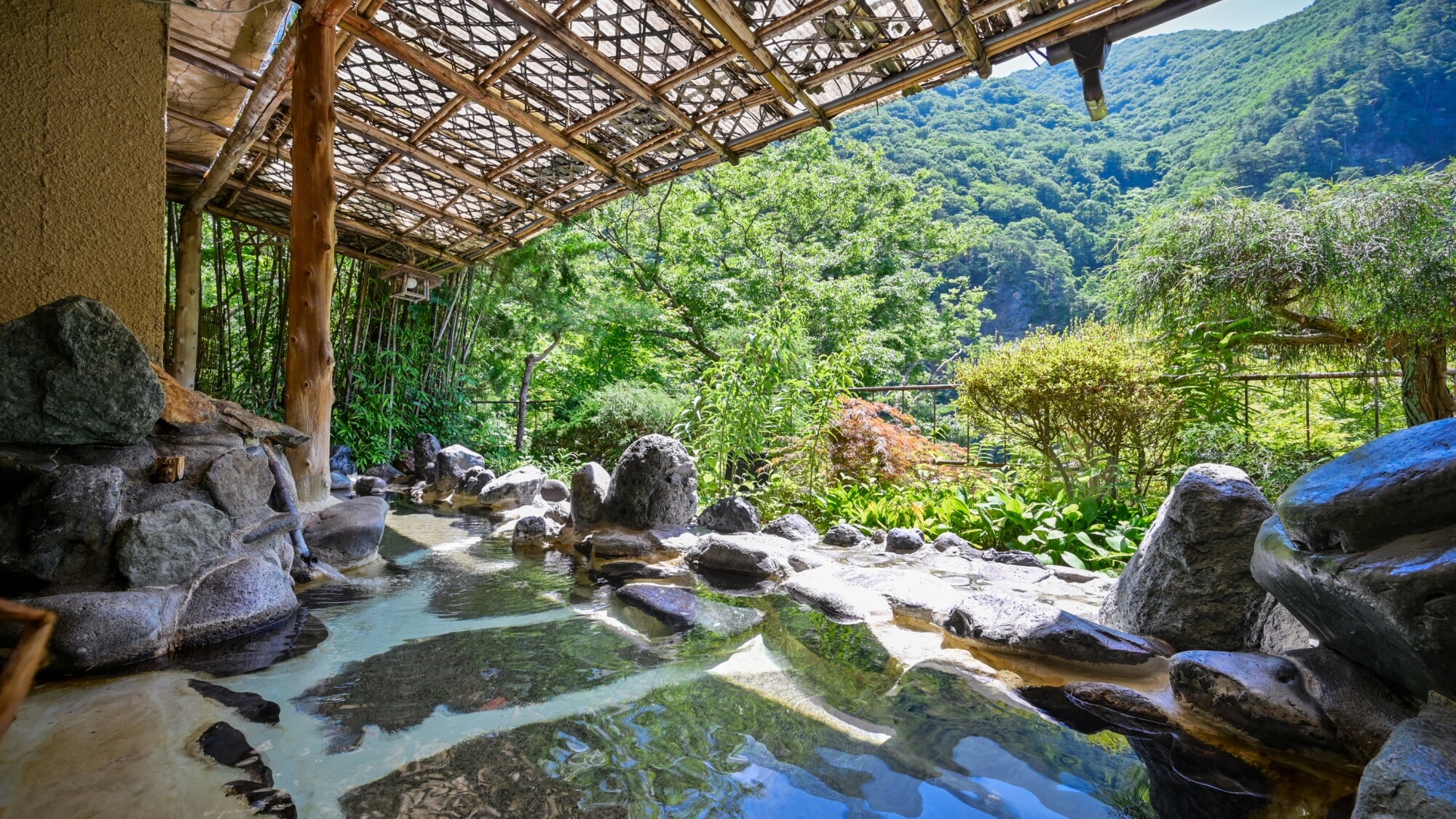 [Mixed-gender open-air bath Akagi no Yu] Enjoy a luxurious time