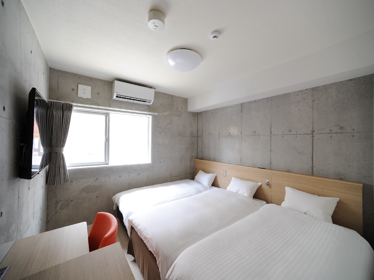 Triple Room