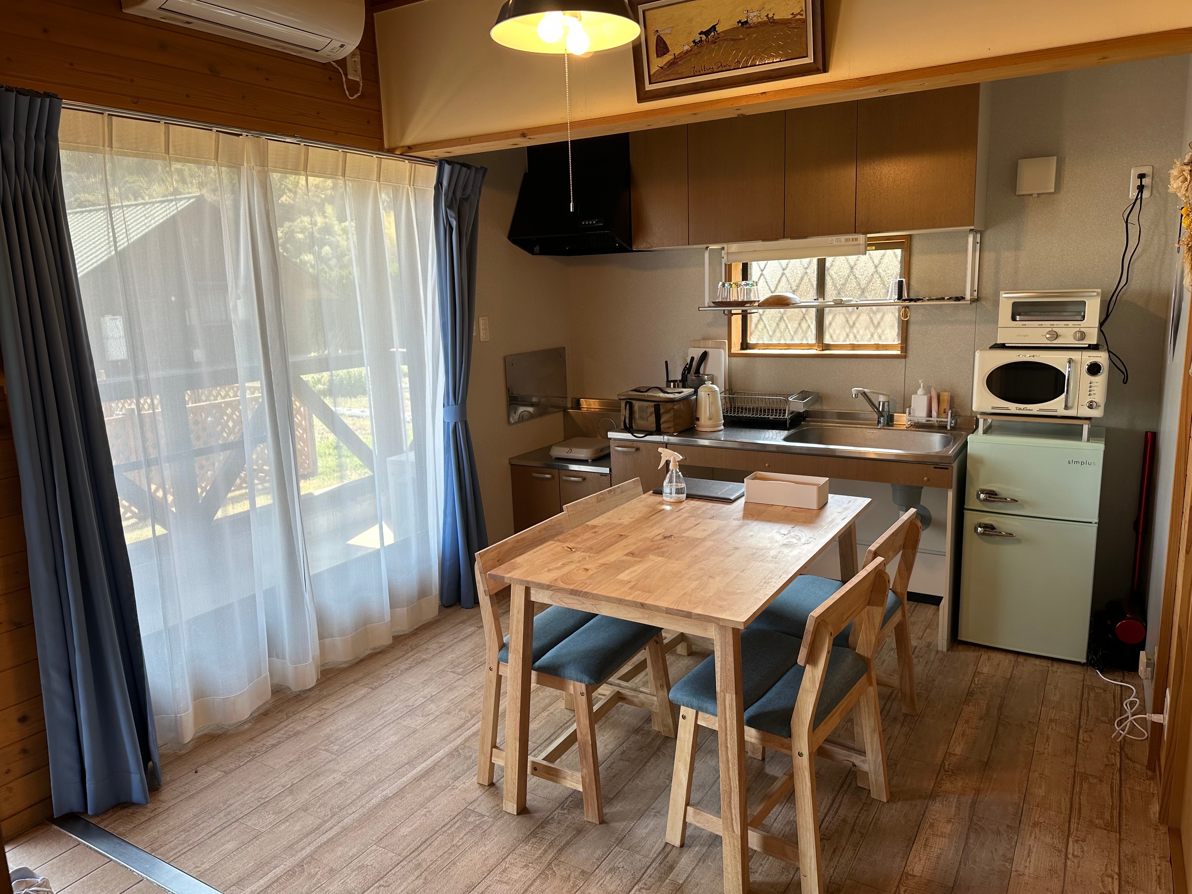 ห้องรับประทานอาหารสำหรับสุนัขในกระท่อม 2