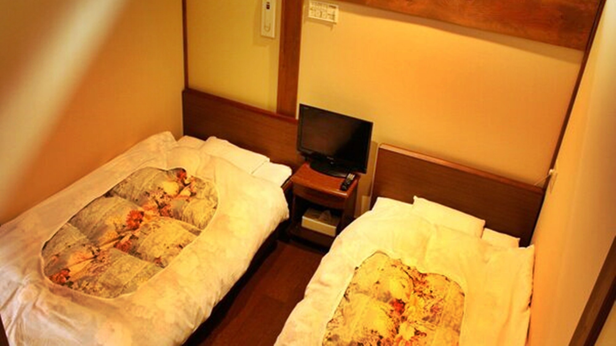 *[Contoh kamar] Hibari/Twin