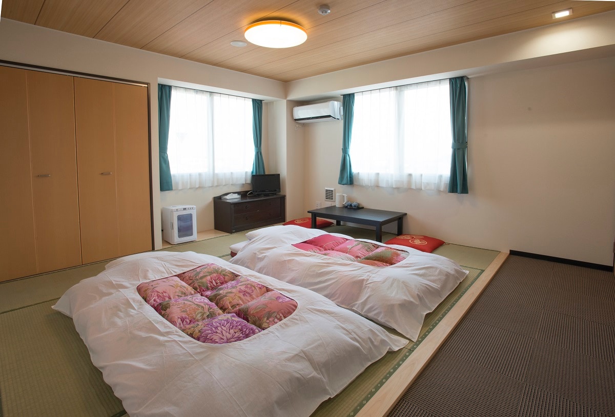 ◇ Japanese-style room ◇ It can be used by 2 to 4 people. For staying with families
