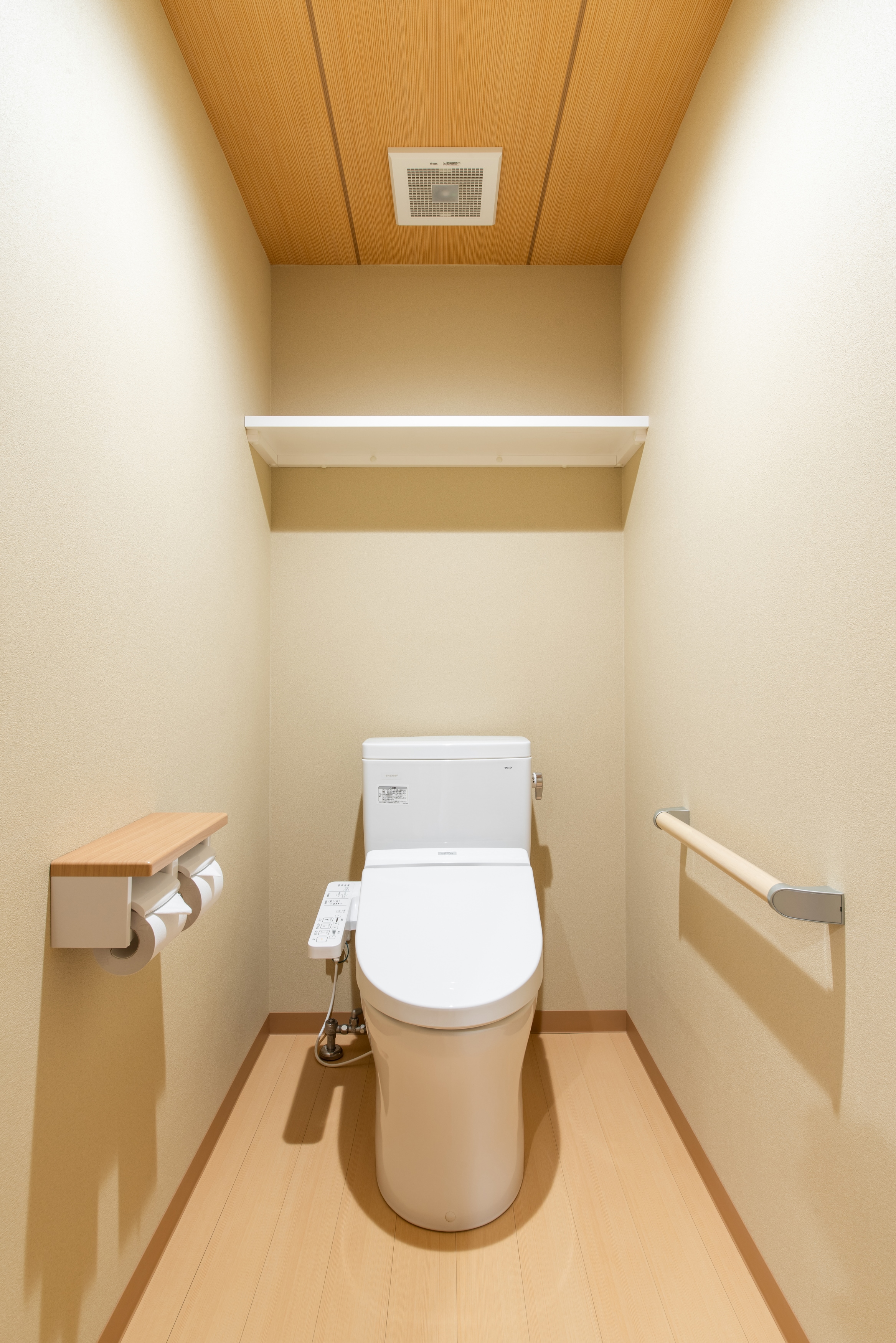 Japanese-style room 10 tatami mats with toilet, toilet