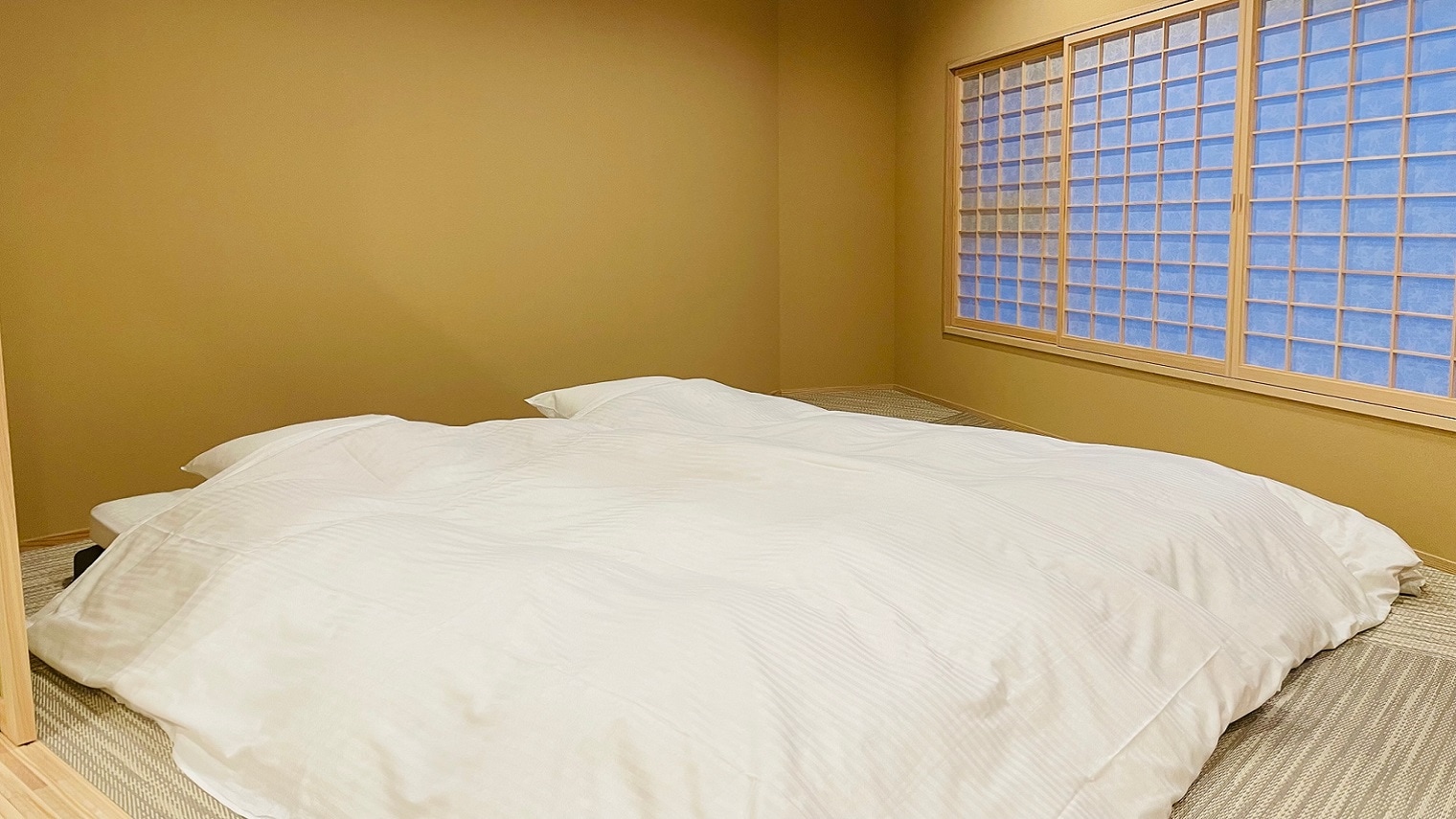 Guest room with open-air bath [Kazuki] Low bed