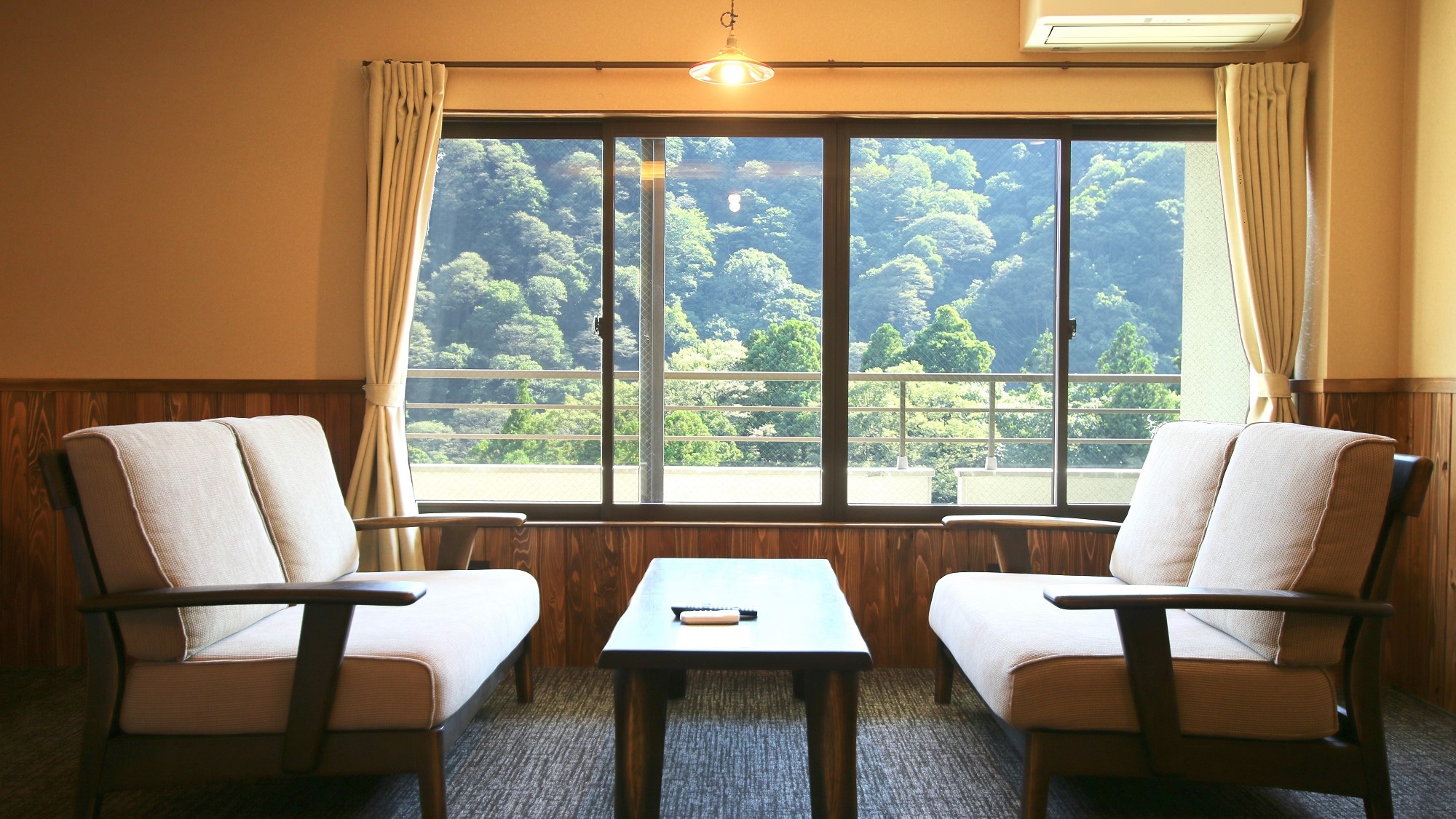[Semi-suite] 2 beds in a Japanese-style room renovated in the fall of 2009 ◆ An example of 53 square meters with a shower