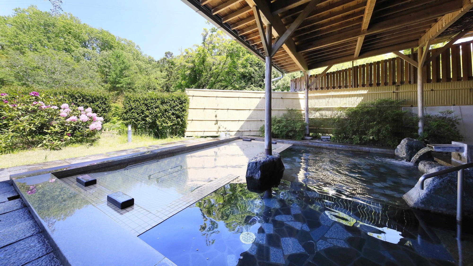 Hot spring bath_women's open-air bath
