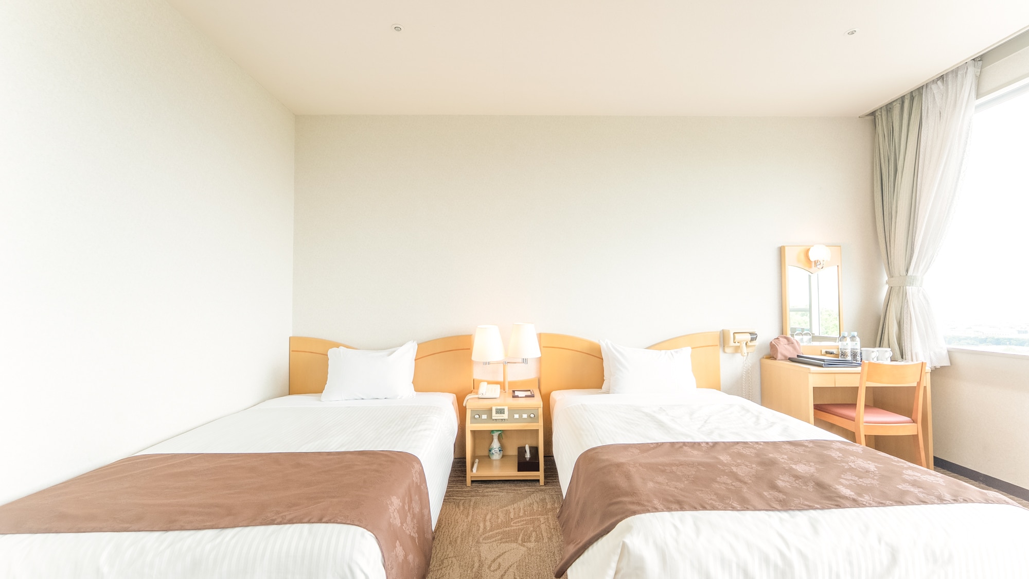 [Superior Western-style room]