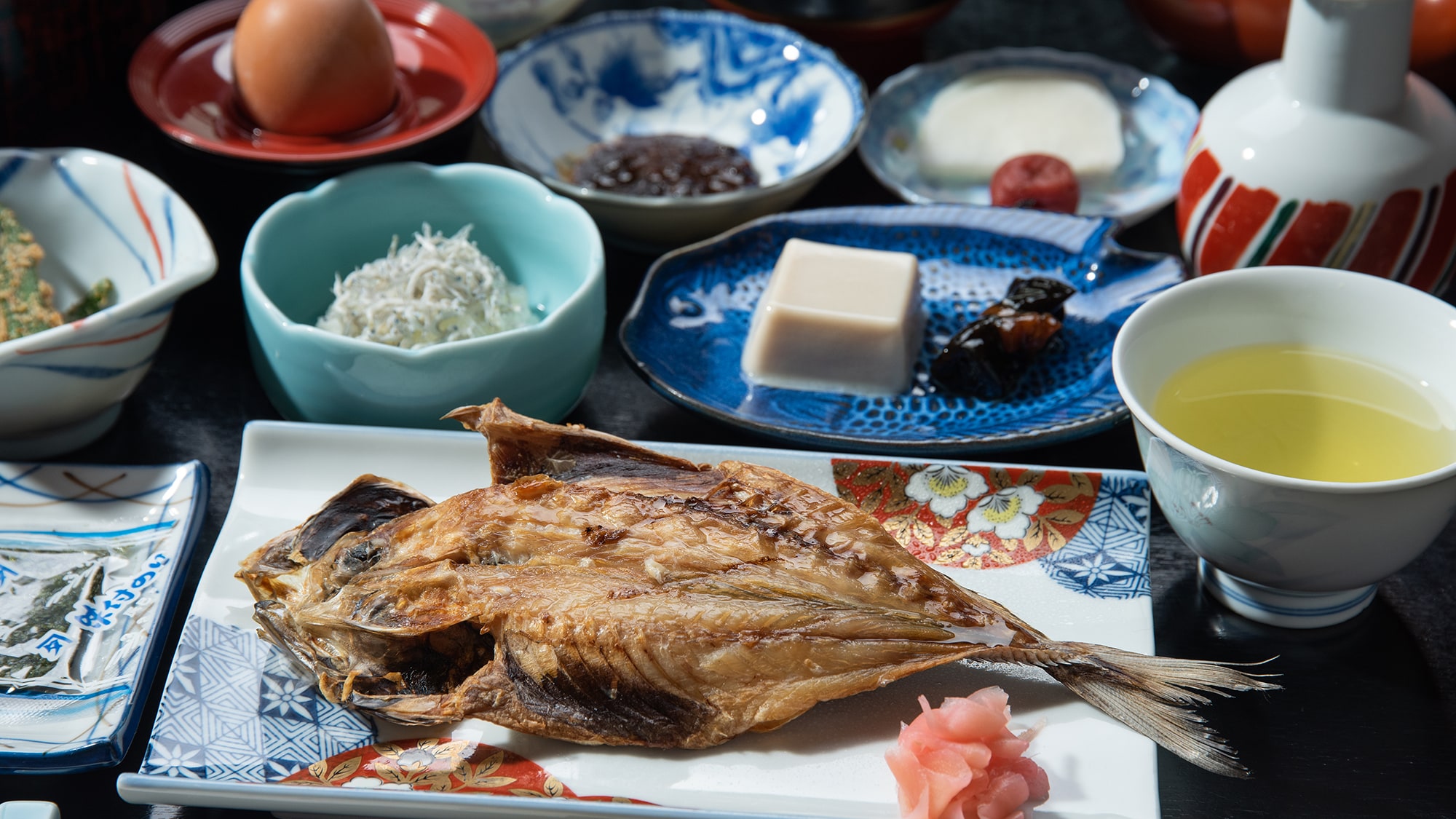 *在岛上小屋享用早餐