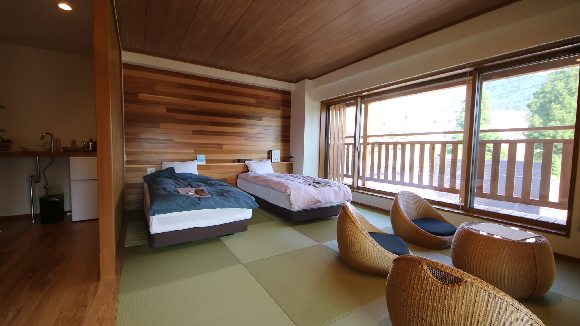 [Special Room] Shinano House [Rokuhana] Japanese and Western room with hot spring open-air bath