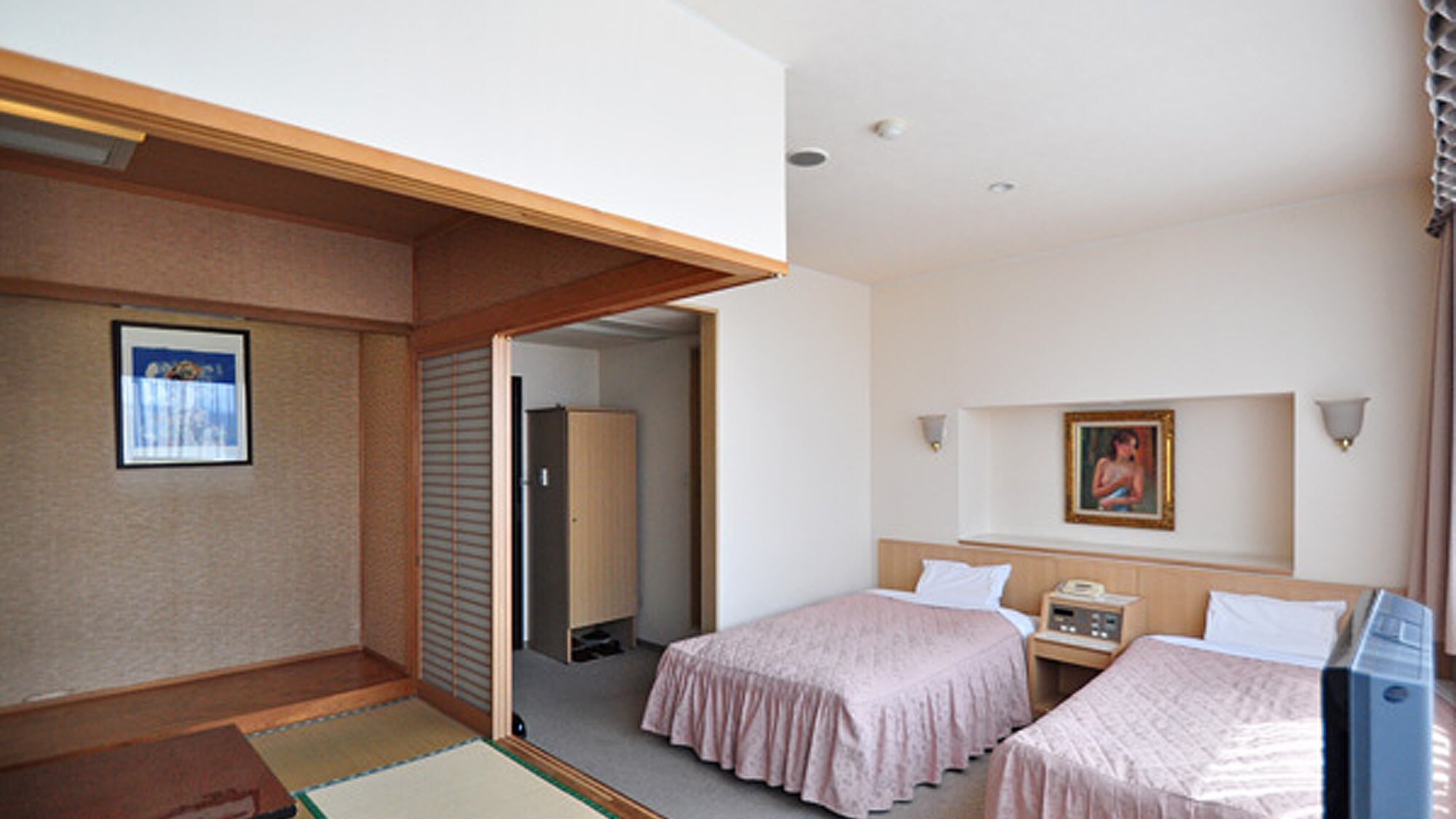 [Kamar Suite Jepang-Barat] Kamar di mana Anda dapat bersantai di kamar bergaya Jepang dan kamar bergaya Barat