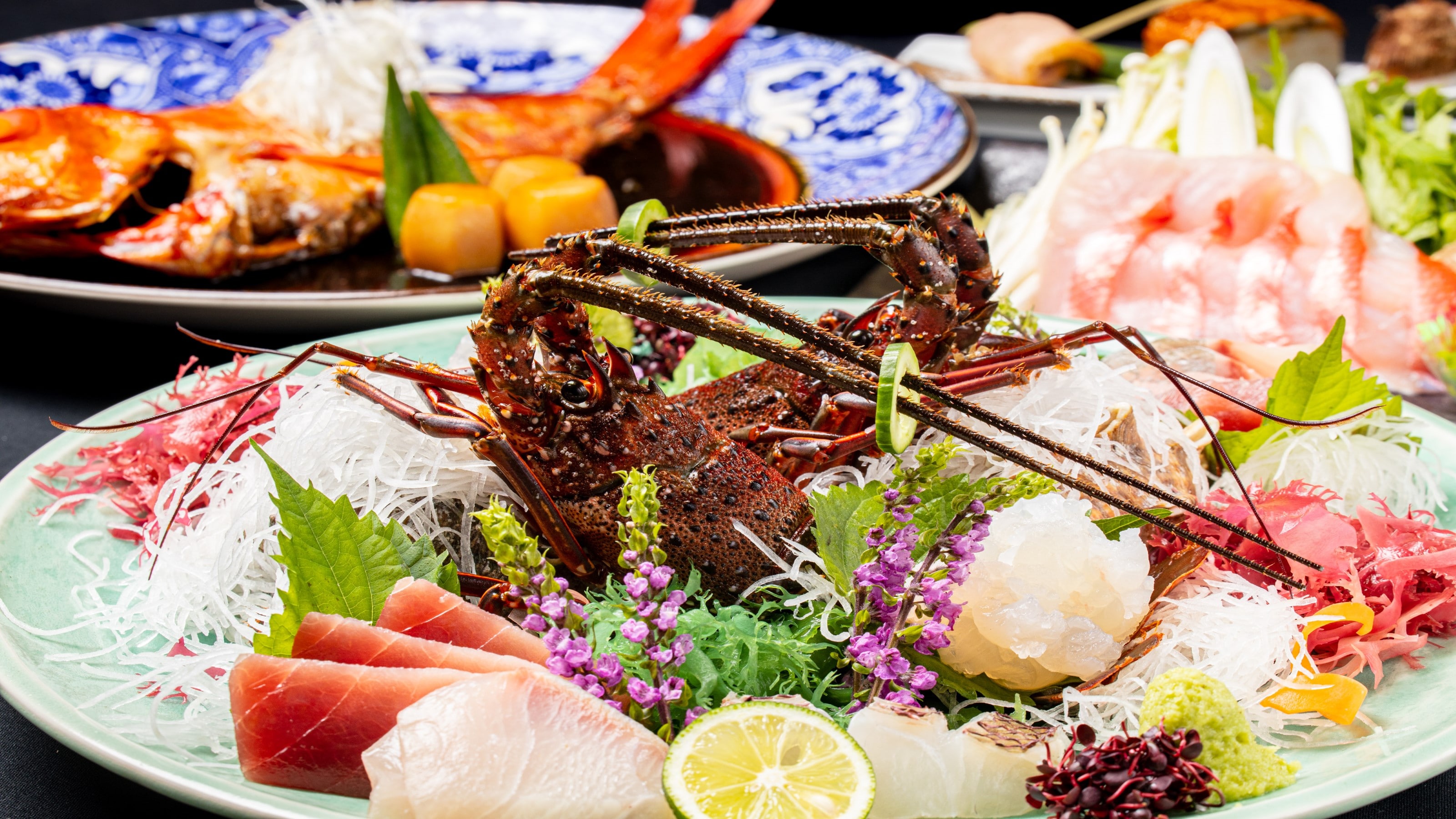อิเสะกุ้งมังกรซาซิมิ "อาหารในห้อง" ที่ดีที่สุดของโยชิที่แนะนำโดยหัวหน้าคณะกรรมการ