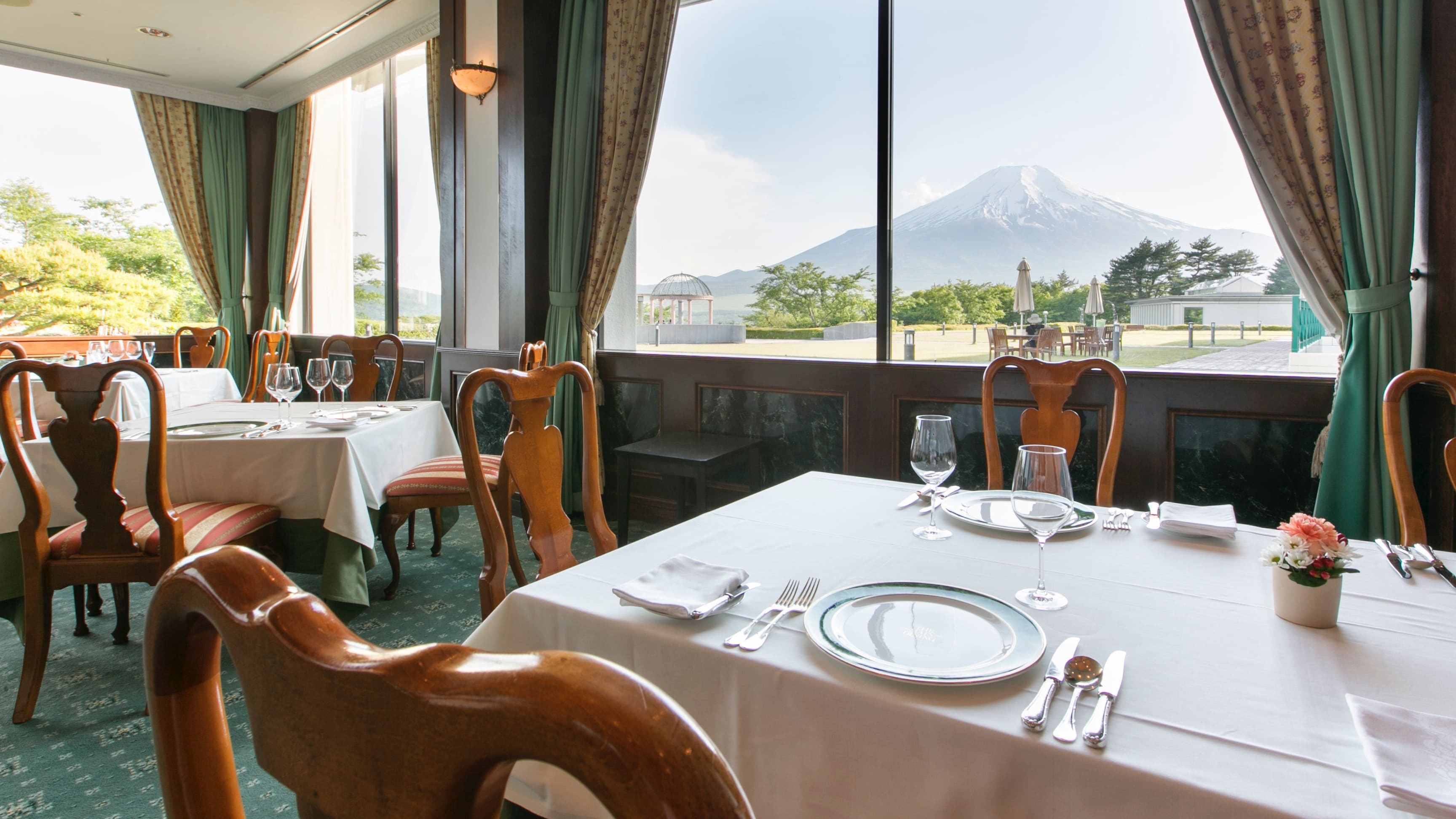 The calm atmosphere of "The Main Dining"
