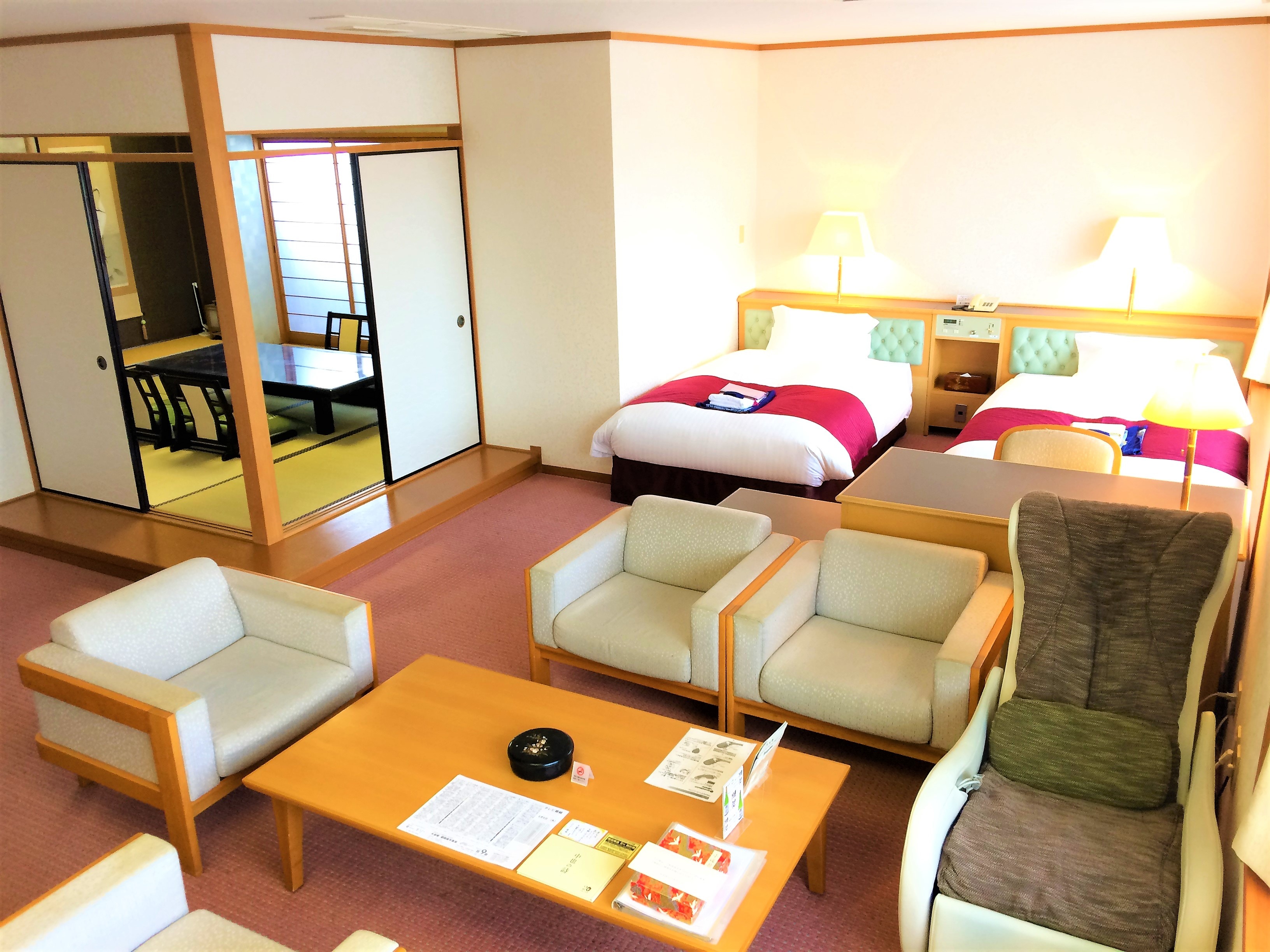 Special Japanese-Western style room - Luxurious and spacious -