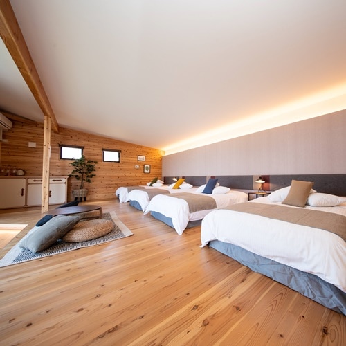 [Example of a Wooden Cabin] A room that feels like a villa, where you can explore the pond in a private canoe whenever you like.