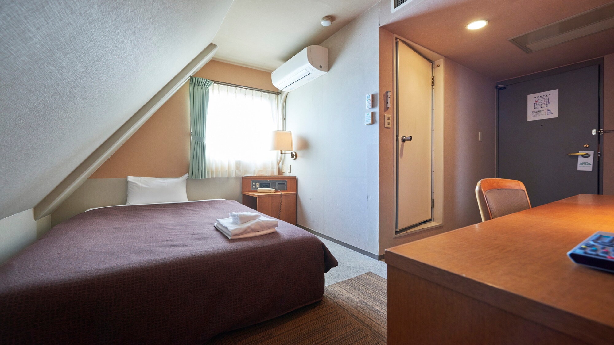 Attic semi-double bed