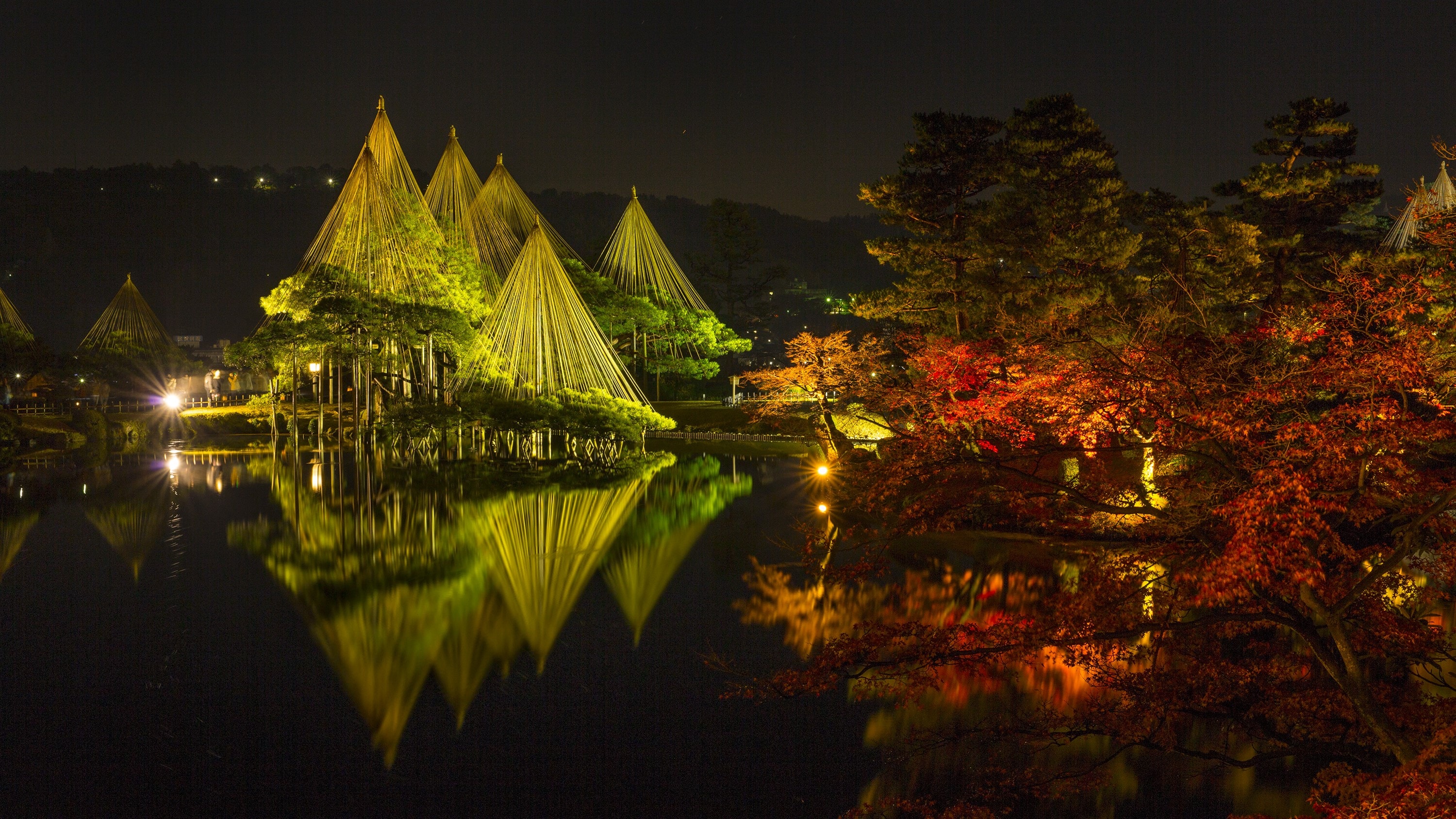 Kenrokuen - Kanazawa City - 5 minutes walk