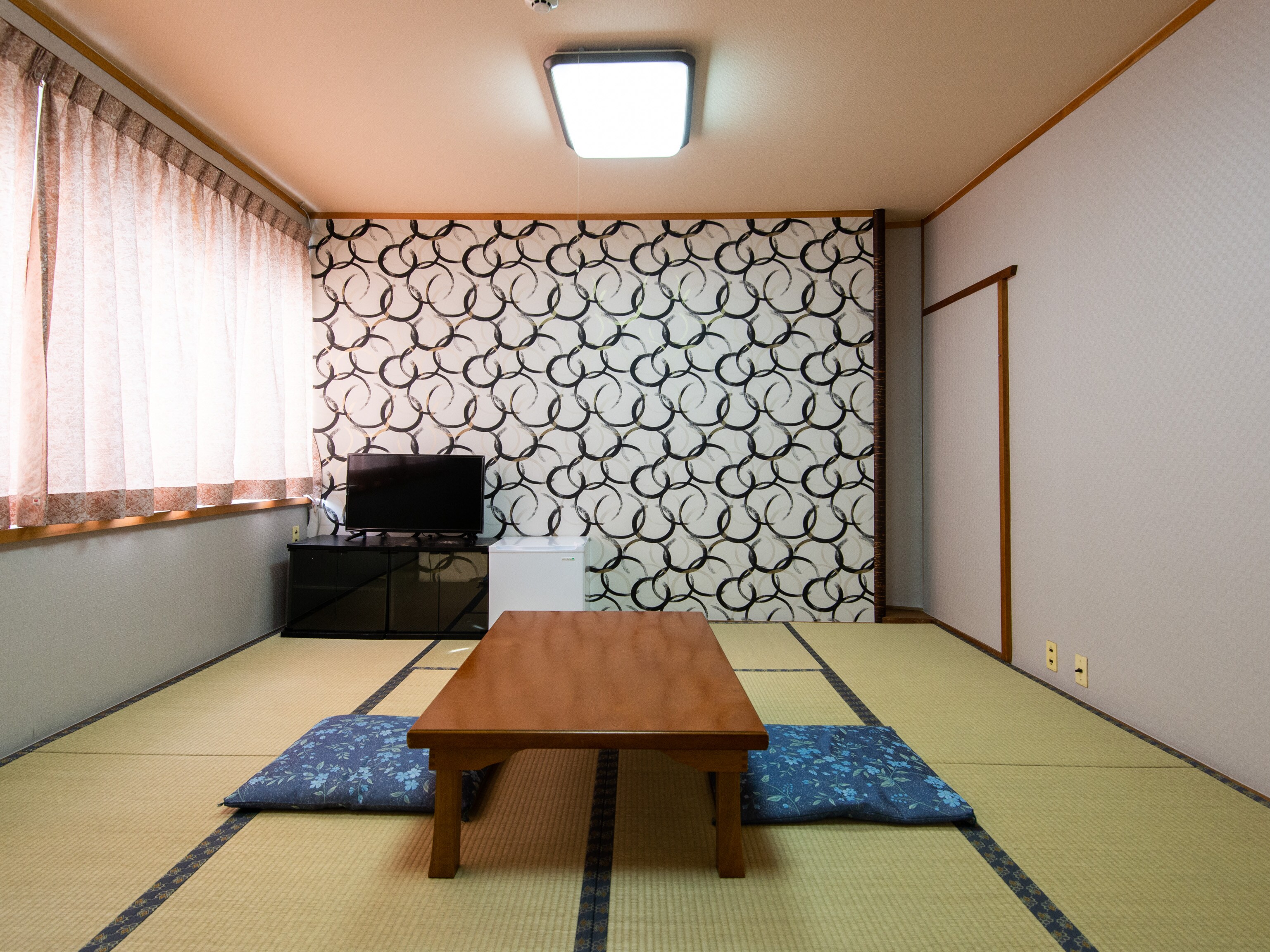 Kamar bergaya Jepang untuk lima orang (tanpa kamar mandi)