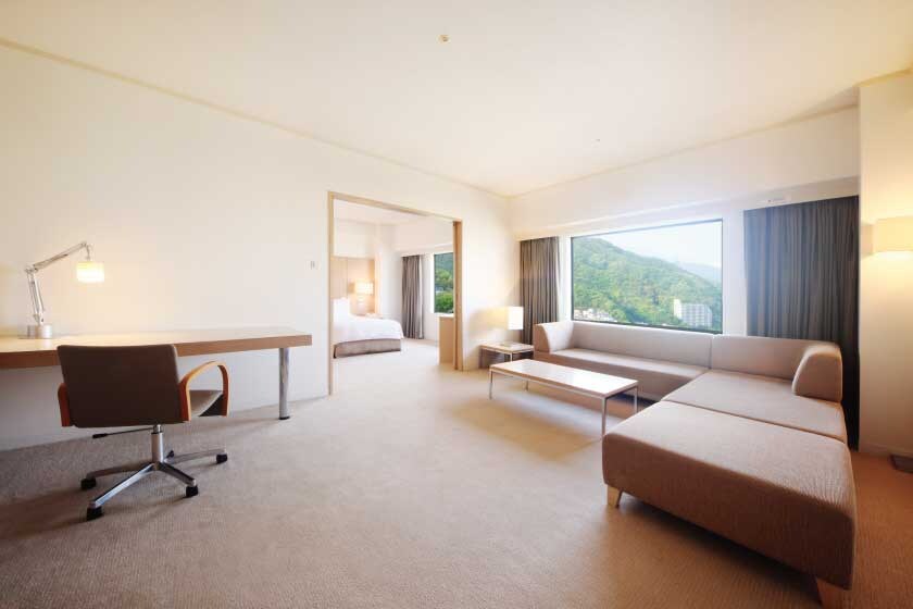 club suite living