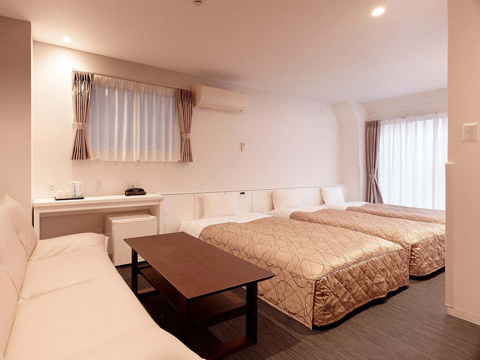 Triple room