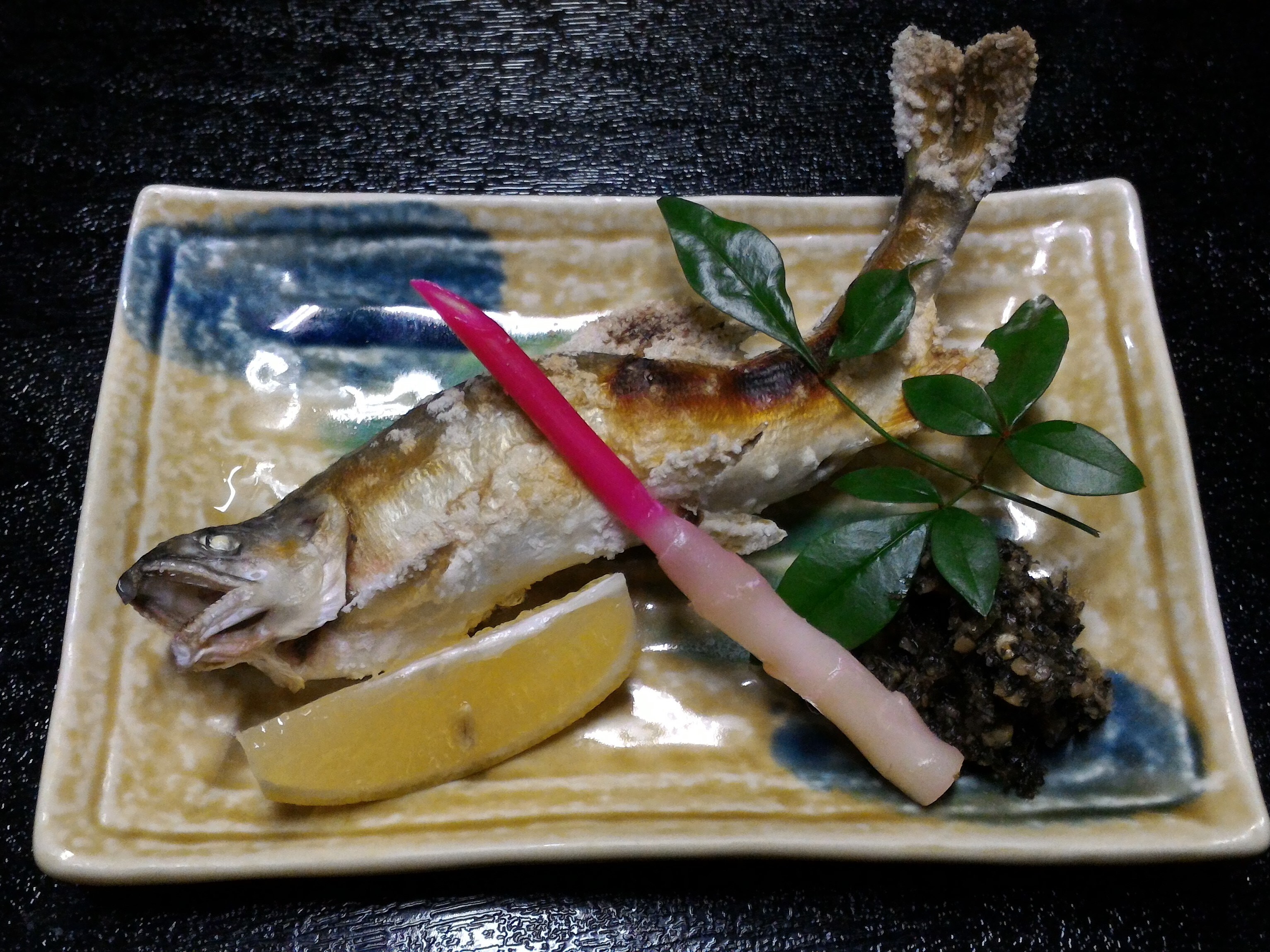 Grilled sweetfish with salt