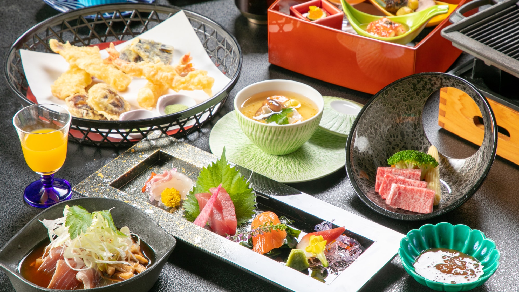 ■ Kaiseki Cuisine "Tenku no Zen" *Cooking content and tableware may differ.