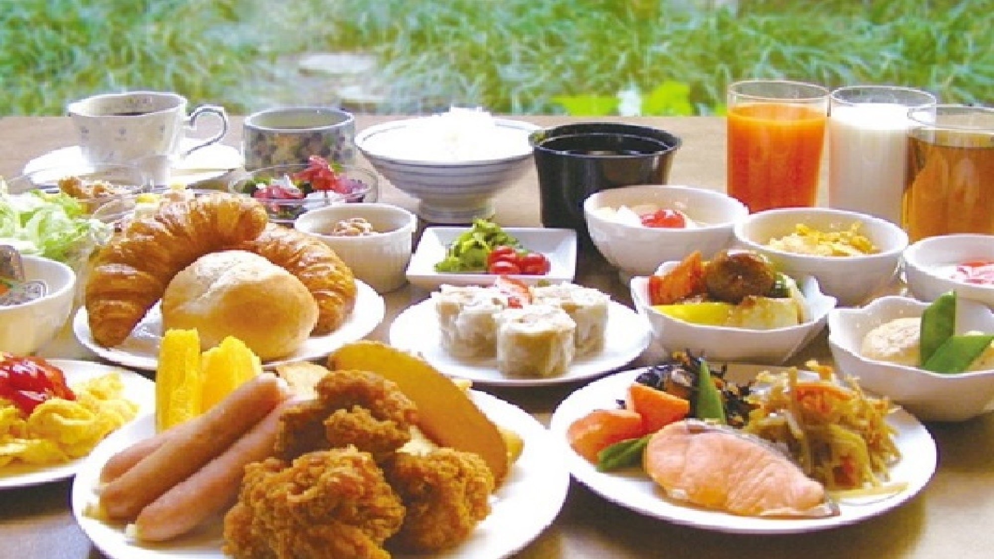 Japanese and Western breakfast buffet ♪