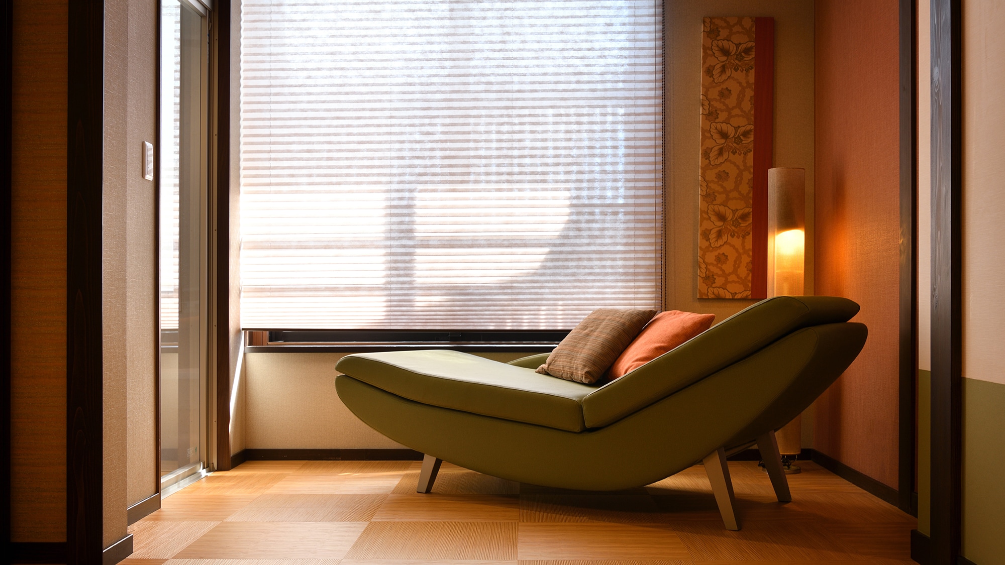 Renovated in 2022 [Kinmokusei - Jr. Suite -] A spacious, relaxing two-room Japanese-Western style room.