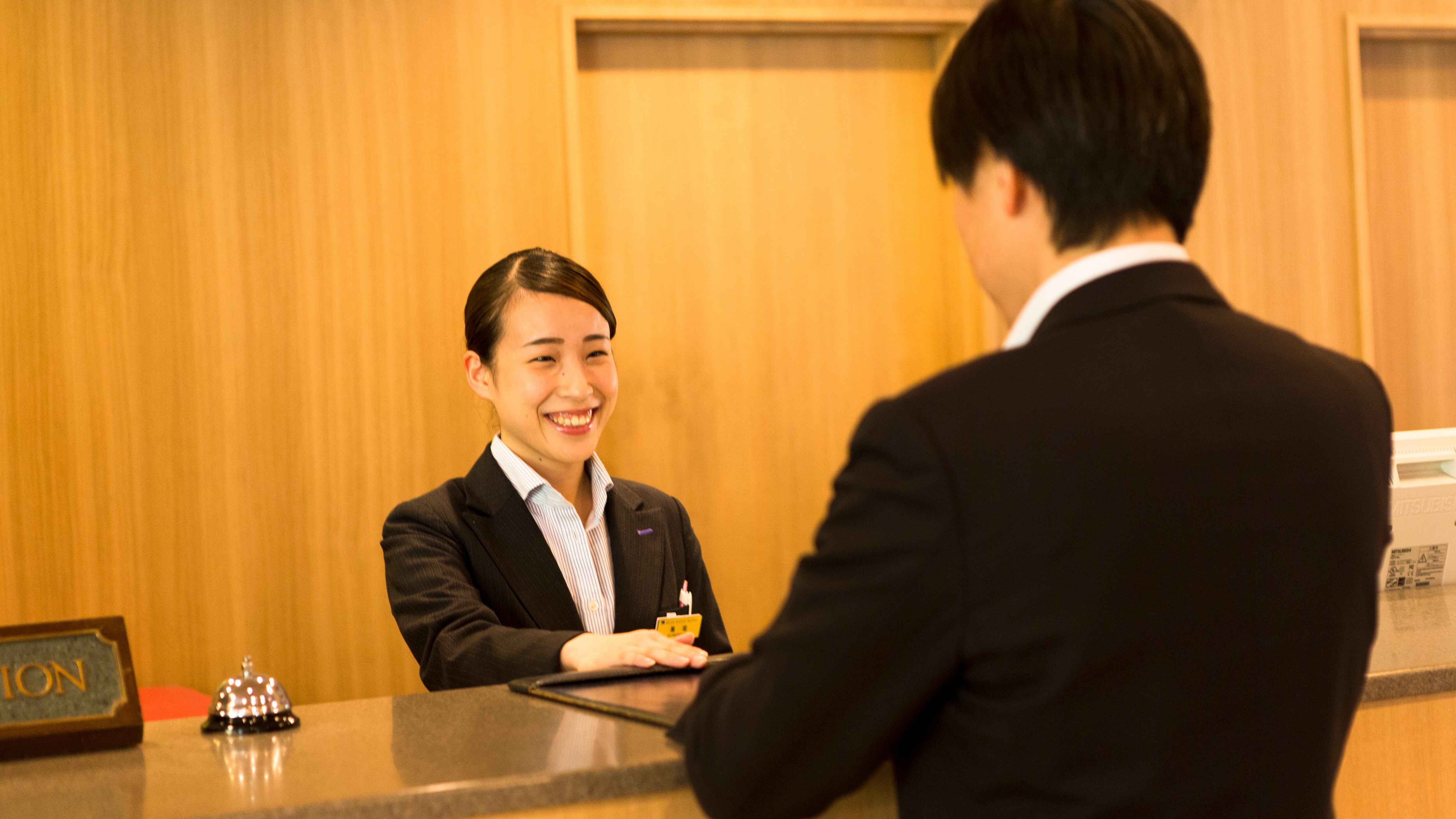 Check-in at the front desk (image)