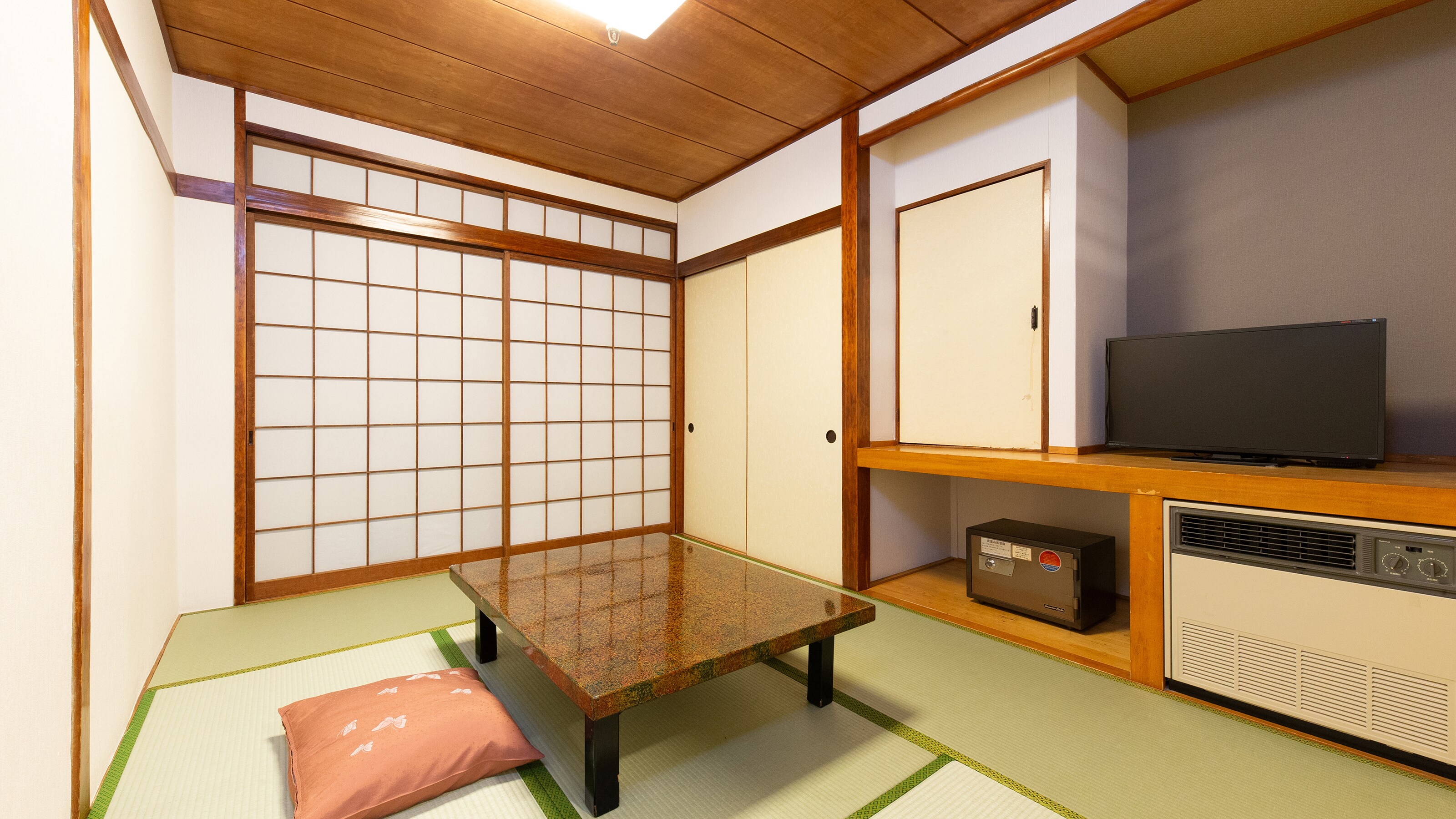 Japanese-style room (6 tatami mats) (no view)