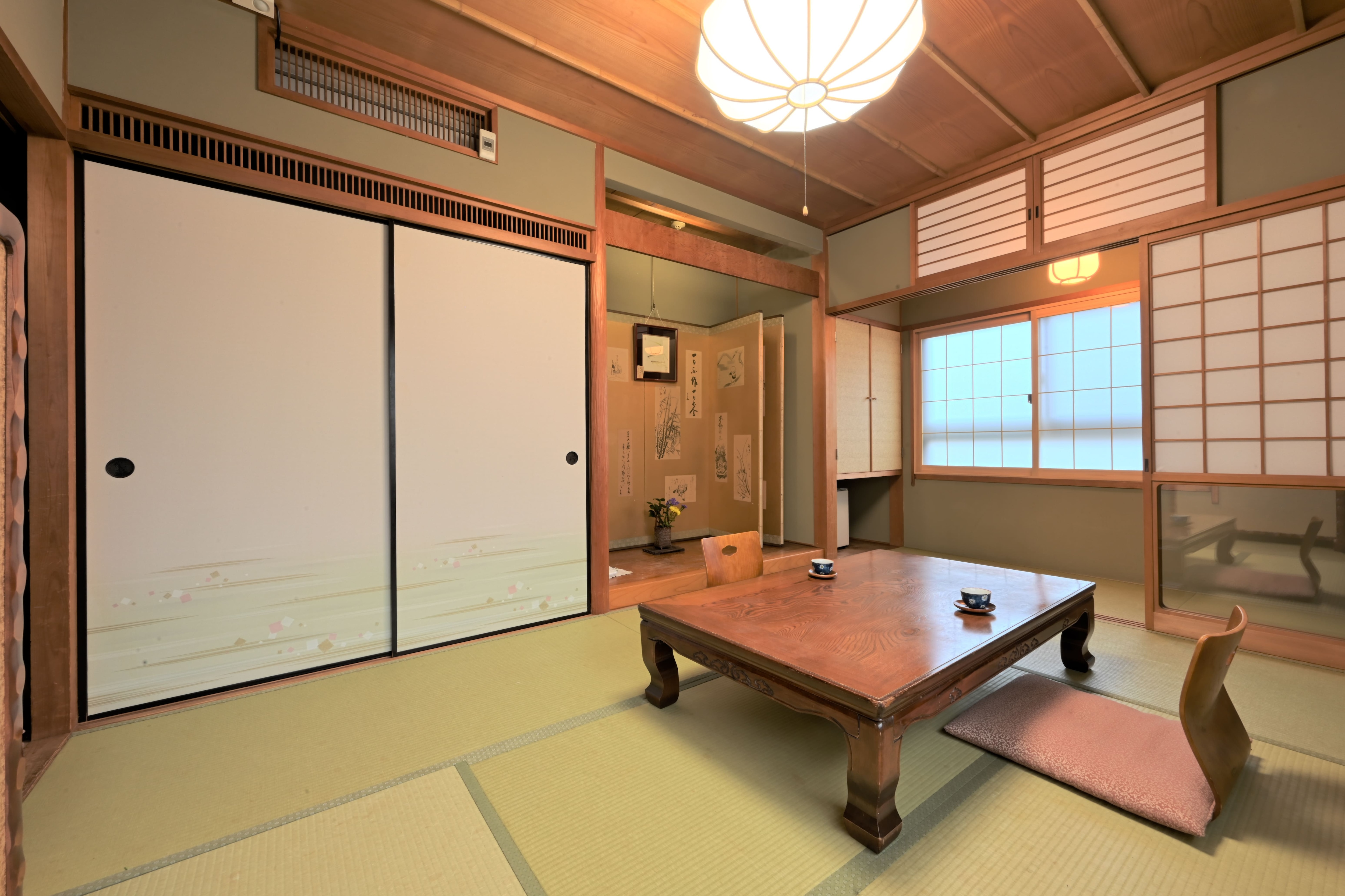 [Shioji] Japanese-style room 7.5 tatami mats, garden side