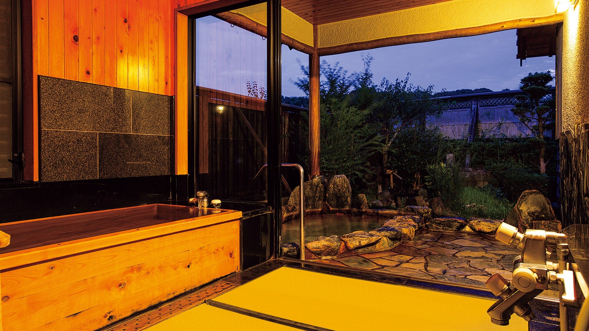 *Japanese-style room with open-air bath (detached)