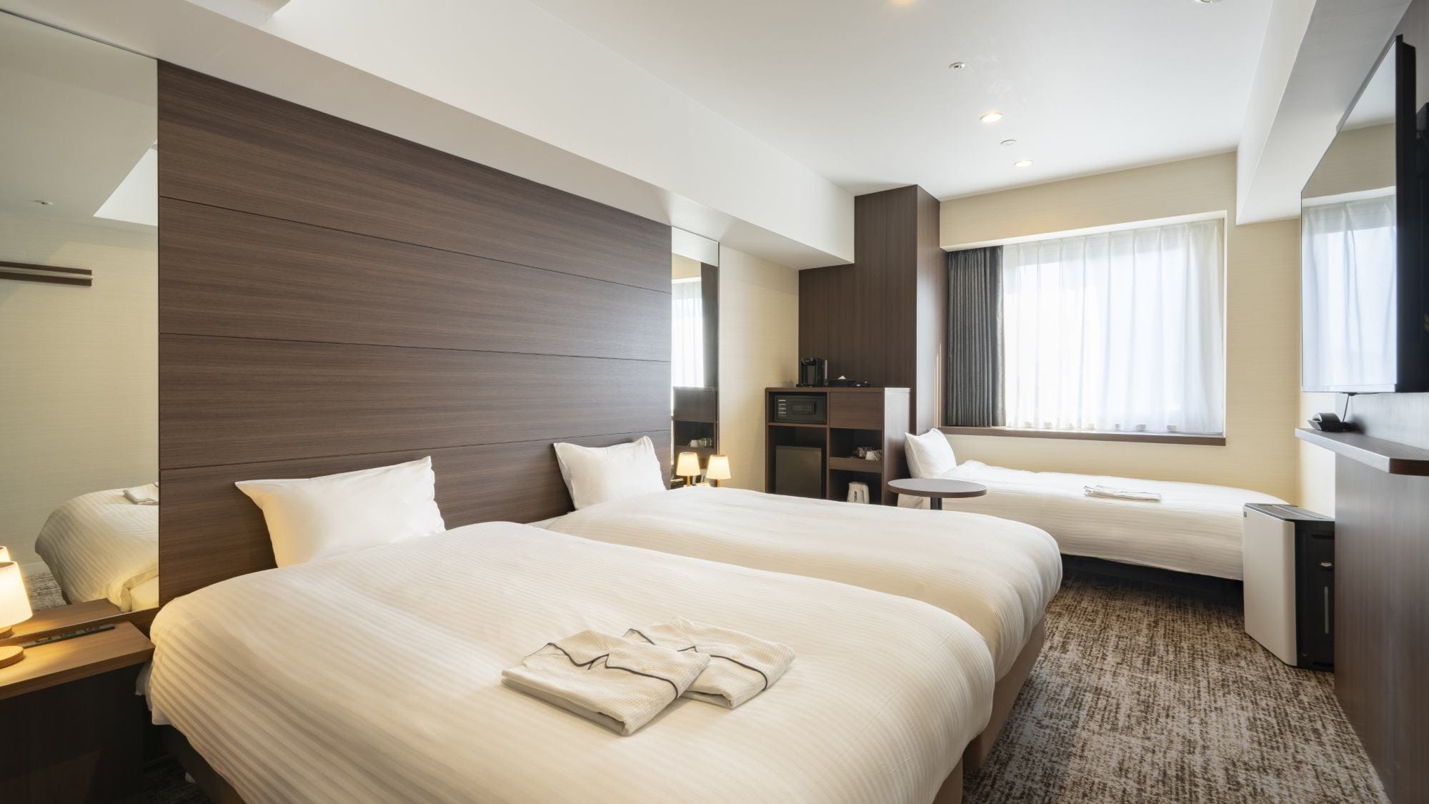 [Phòng khách] Phòng Executive Deluxe góc dành cho ba người (27㎡)
