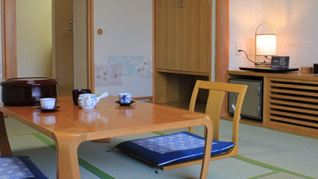 Japanese-style room