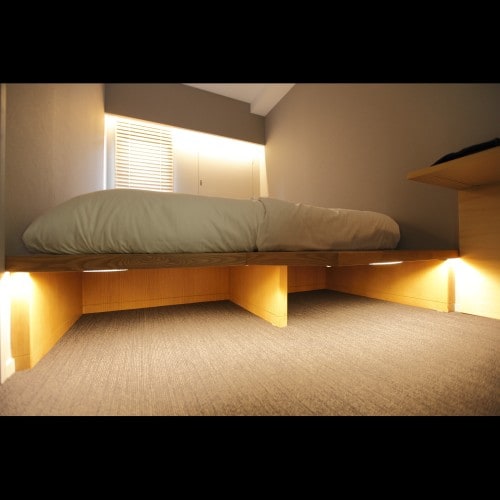 Large luggage storage such as suitcases with small rise and bottom storage (no single room)